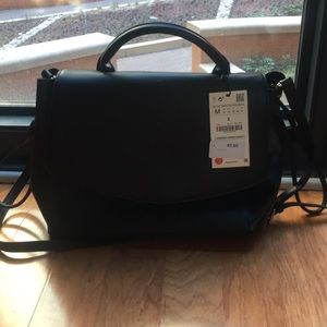 Beautiful new never used Zara purse!